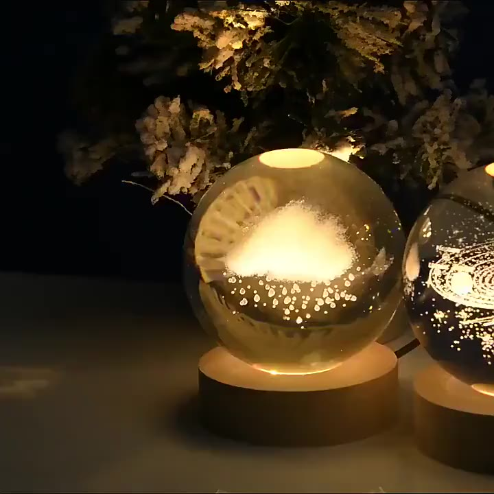 Luminária Decorativa Globo LED Com Interruptor On e Off Lua Via Láctea Sistema Solar Bola De Cristal